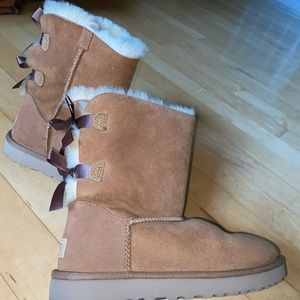 UGGS